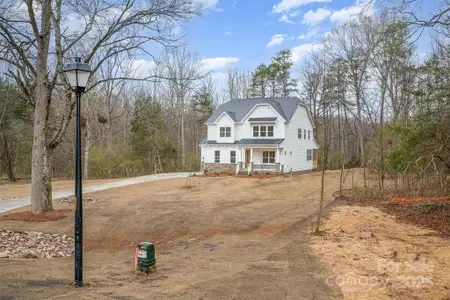 New construction Single-Family house 558 Edmunds Ln, Clover, SC 29710 null- photo 2 2