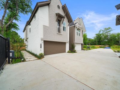 New construction Single-Family house 7504 Carver Rd, Unit B, Houston, TX 77088 - image 3
