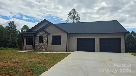 New construction Single-Family house 1060 Hawksbill Dr, Morganton, NC 28655 - image