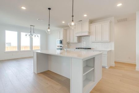 New construction Single-Family house 1605 Sequoia Wy, Burleson, TX 76028 plan Kyler - image 16