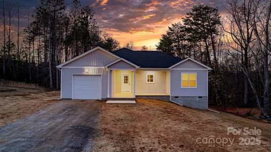 New construction Single-Family house 3722 Thompson St, Newton, NC 28658 null- photo 0 0