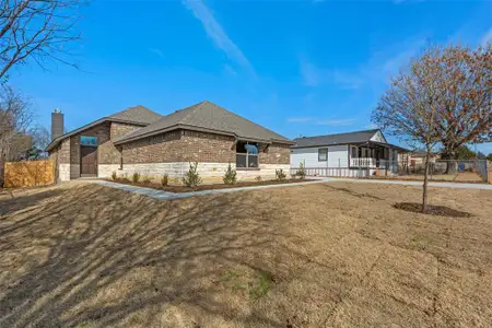 New construction Single-Family house 120 E Southbrook Dr, Glenn Heights, TX 75154 - image 15