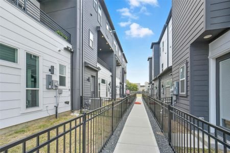 New construction Single-Family house 3006 Lamar St, Houston, TX 77003 - image