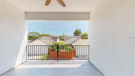 New construction Single-Family house 5101 12Th Ave N, St. Petersburg, FL 33710 - image