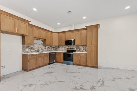 New construction Single-Family house 141 County Rd 3372, Cleveland, TX 77327 - image 8