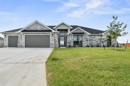 New construction Single-Family house 2026 Gray Fox Dr, Nolanville, TX 76559 plan Concho - image