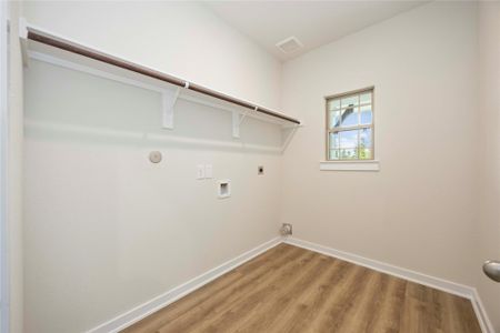 New construction Single-Family house 400 Barton Place Dr, Cleveland, TX 77327 Madison- photo 0