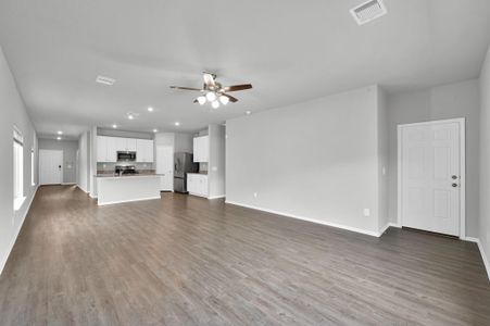 New construction Single-Family house 1961 Hidden Cedar Dr, Conroe, TX 77301 plan RC Conway - image 10