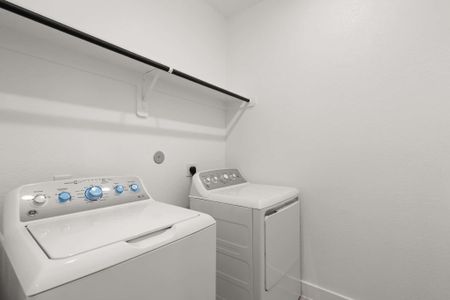 New construction Single-Family house 215 Flora Springs Cv, Liberty Hill, TX 78642 plan Cheverny - Augustine Collection - image 13