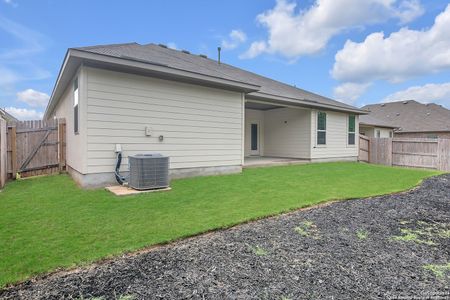 New construction Single-Family house 2223 Meadow Way St, New Braunfels, TX 78132 Carrizo- photo 33 33