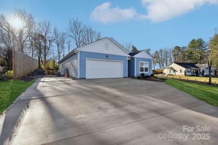 New construction Single-Family house 3567 Farmfield Dr, Claremont, NC 28610 - image