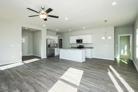 New construction Single-Family house 300 Yellowwood Ave, Spring Hope, NC 27882 null- photo 10 10