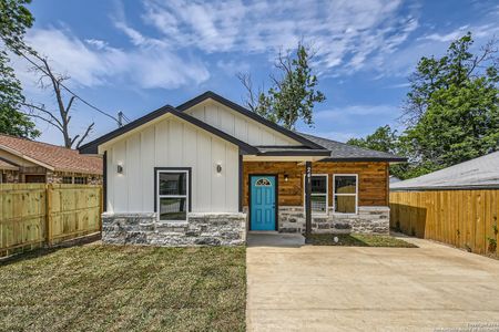 New construction Single-Family house 241 Hawthorne Street, San Antonio, TX 78214 - photo 0