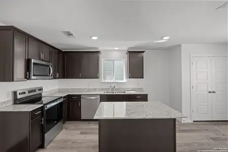 New construction Single-Family house 4029 Lily Glade Ln, Seguin, TX 78155 plan Pierce - image 6