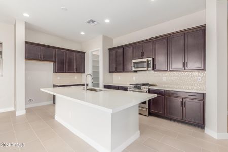 New construction Single-Family house 7639 W Nosean Rd, Peoria, AZ 85383 Iris- photo 11 11