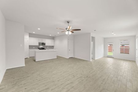 New construction Single-Family house 1922 Castle Creek Trl, Blue Ridge, TX 75424 plan Hickory - image 9