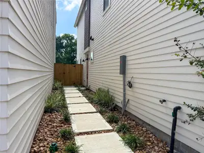 New construction Single-Family house 879 Rachel St, Unit B, Houston, TX 77091 - image