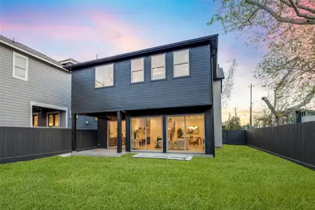 New construction Single-Family house 2213 Whitney St, Houston, TX 77006 - image 2