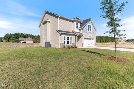 New construction Single-Family house 1505 Eastbay Dr, Fayetteville, NC 28312 - image