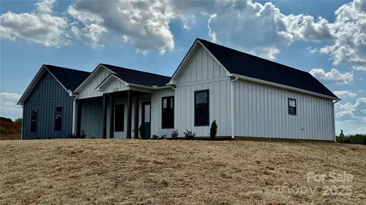 New construction Single-Family house 1370 Coppergate Dr, Salisbury, NC 28147 - image