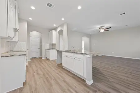 New construction Single-Family house 513 Emerald Thicket Ln, Houston, TX 77336 - image 6