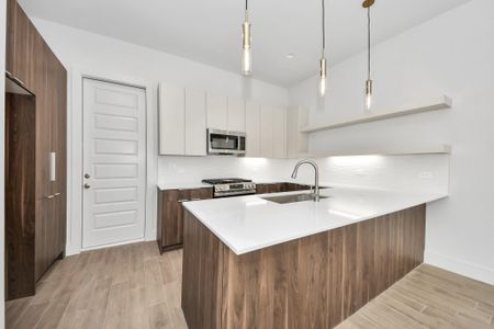New construction Single-Family house 13109 Moncloa Dr, Houston, TX 77047 - image 14