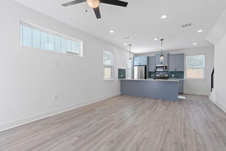 New construction Single-Family house 6810 Montana St, Unit 2, Austin, TX 78741 - photo 5 5