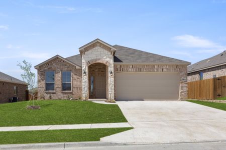 New construction Single-Family house 1808 Apache Circle, Cleburne, TX 76033 - photo 0