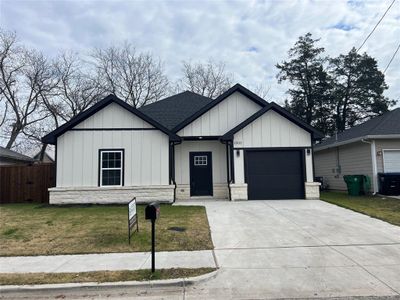 New construction Single-Family house 1903 King St, Greenville, TX 75041 - photo 0