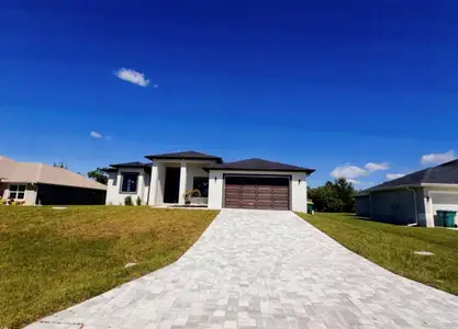 New construction Single-Family house 15725 Autry Cir, Port Charlotte, FL 33981 - image