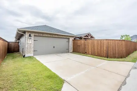 New construction Single-Family house 8101 Meadow Valley Dr, McKinney, TX 75071 - image