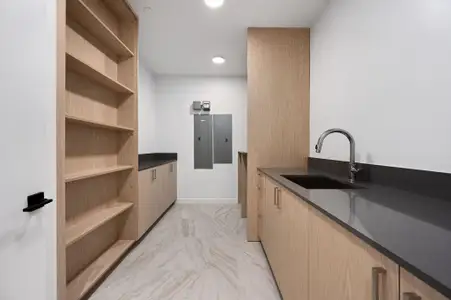 New construction Condo house 1006 Baylor St, Unit 201, Austin, TX 78703 plan The Mason - image 5