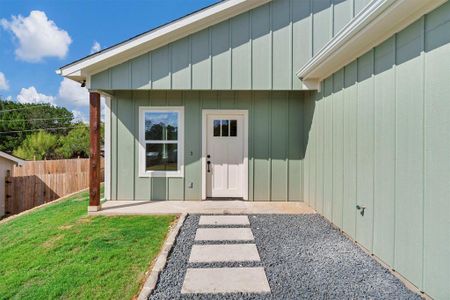 New construction Single-Family house 1710 Broken Bow Rd, Granbury, TX 76049 - image