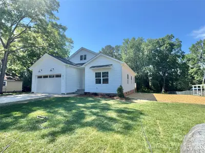 New construction Single-Family house 417 W Westview St, Gastonia, NC 28052 - image
