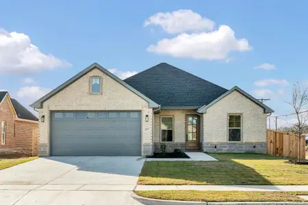 New construction Single-Family house 217 Alice Ct, Grand Prairie, TX 75051 - image