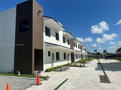 New construction Townhouse house 534 Northwest 7th Street, Unit 1, Florida City, FL 33034 - photo 55 55