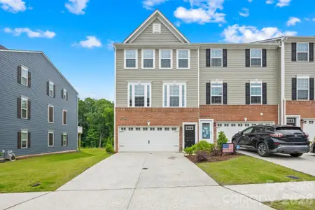 New construction Townhouse house 2139 Autumn Cyprus Ave, Gastonia, NC 28054 - image