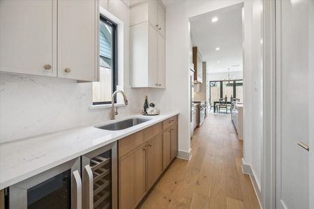 New construction Single-Family house 7302 Raton St, Houston, TX 77055 - image 16