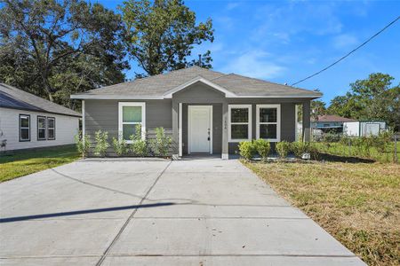 New construction Single-Family house 3404 Mcbride, Dayton, TX 77535 - photo 0