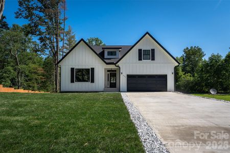 New construction Single-Family house 808 Maybank Dr, Hendersonville, NC 28739 - image