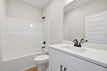 New construction Single-Family house 2827 Blackbird Ct, Crestview, FL 32536 plan Elizabeth - image 4