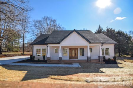 New construction Single-Family house 2362 21St Ave Ne, Hickory, NC 28601 - image