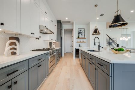 New construction Single-Family house 2213 Whitney St, Houston, TX 77006 - image 19