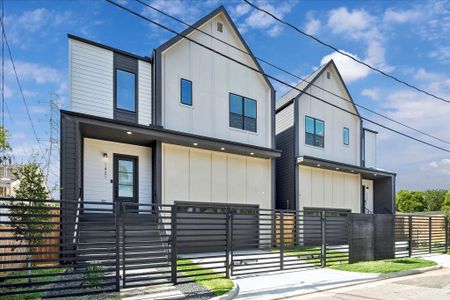 New construction Single-Family house 1421 E 36Th St, Houston, TX 77022 - image