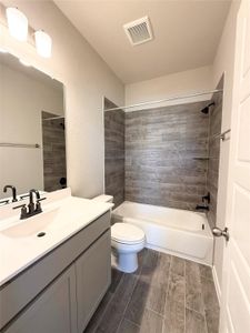 New construction Single-Family house 2502 Shallow Lake Dr, Iowa Colony, TX 77583 - image 12