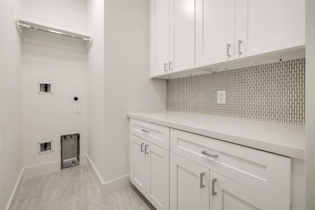 New construction Single-Family house 2011 Hopkins St, Houston, TX 77006 - image 8