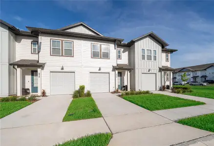 New construction Townhouse house 634 Longboat Dr, Davenport, FL 33896 - image
