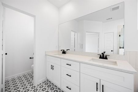 New construction Single-Family house 8326 Amethyst Valley Ln, Angleton, TX 77515 plan Rylan  - image 18