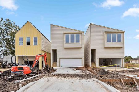 New construction Single-Family house 5322 Rue Street, Houston, TX 77033 - photo 0