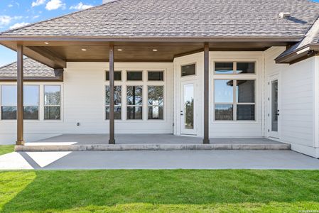 New construction Single-Family house 241 Stone Lp, Castroville, TX 78009 - image 3